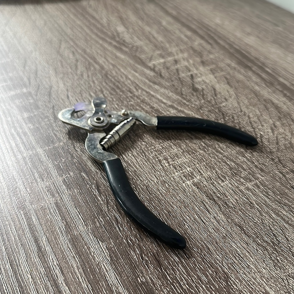 Dog nail clipper